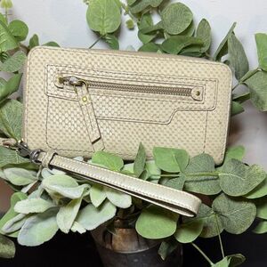 Fossil Women's Cream Wallet-purses
